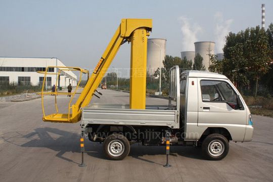 點(diǎn)擊查看詳細(xì)信息<br>標(biāo)題：電動(dòng)高空作業(yè)車(chē) 閱讀次數(shù)：3786