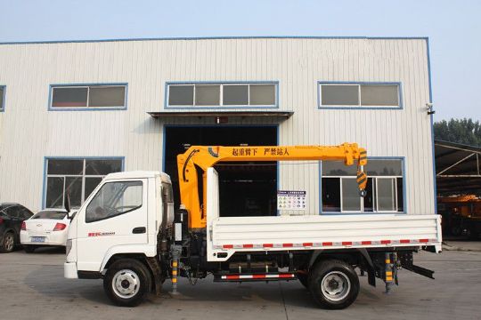 點擊查看詳細信息<br>標題：3噸國四隨車吊 閱讀次數(shù)：3840