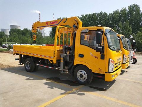 點擊查看詳細信息<br>標題：3.2噸唐駿隨車吊 閱讀次數(shù)：2162