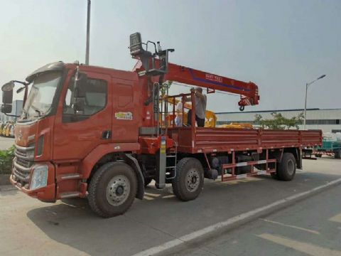 點(diǎn)擊查看詳細(xì)信息<br>標(biāo)題：柳汽前四后四隨車吊 閱讀次數(shù)：2376