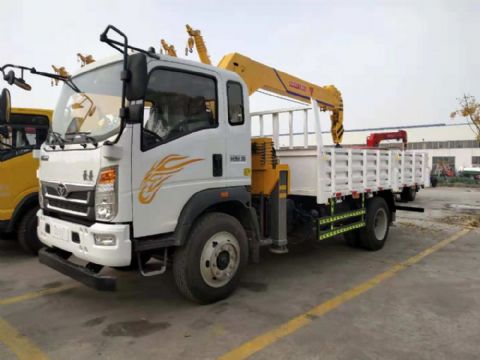 點(diǎn)擊查看詳細(xì)信息<br>標(biāo)題：5噸重汽豪曼隨車(chē)吊 閱讀次數(shù)：3190